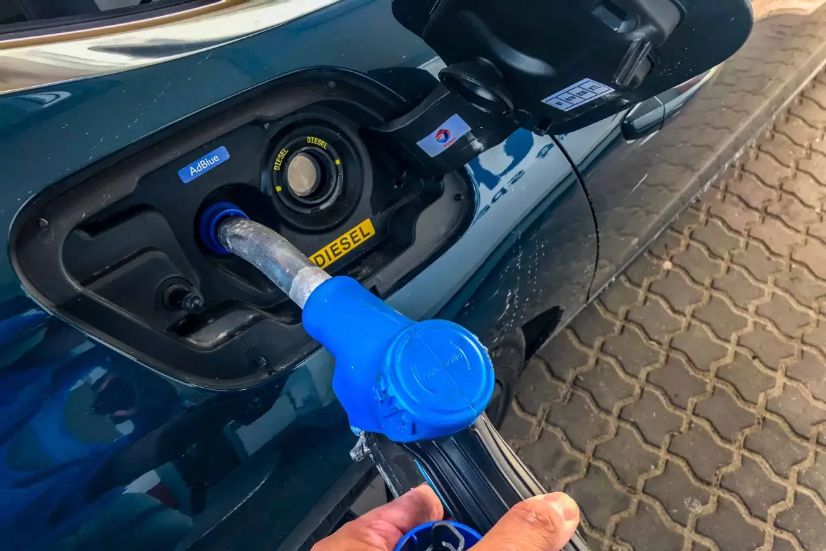 Le fonctionnement de l'AdBlue est simple : il purifie les gaz d'échappement